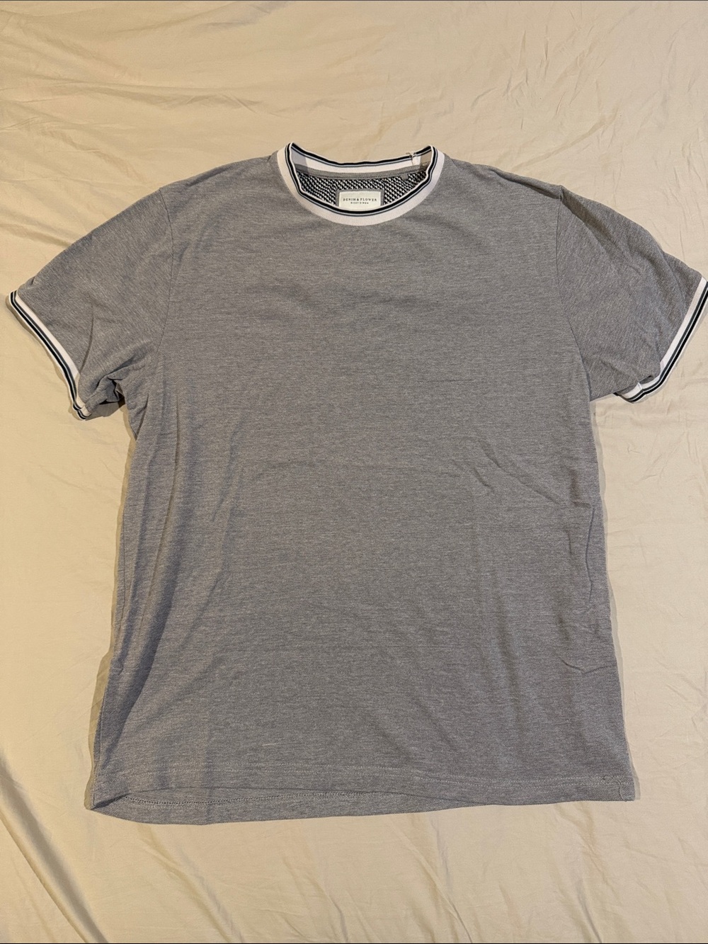 Denim & Flower Gray Short-Sleeve Crewneck Tee with Contrast Trim